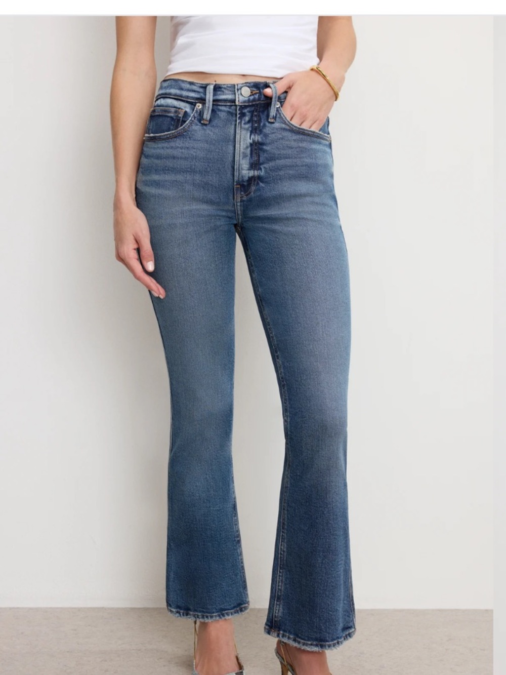 Good American Mid-Rise Kick Flare High Rise Jeans in Medium Blue Wash Size 30